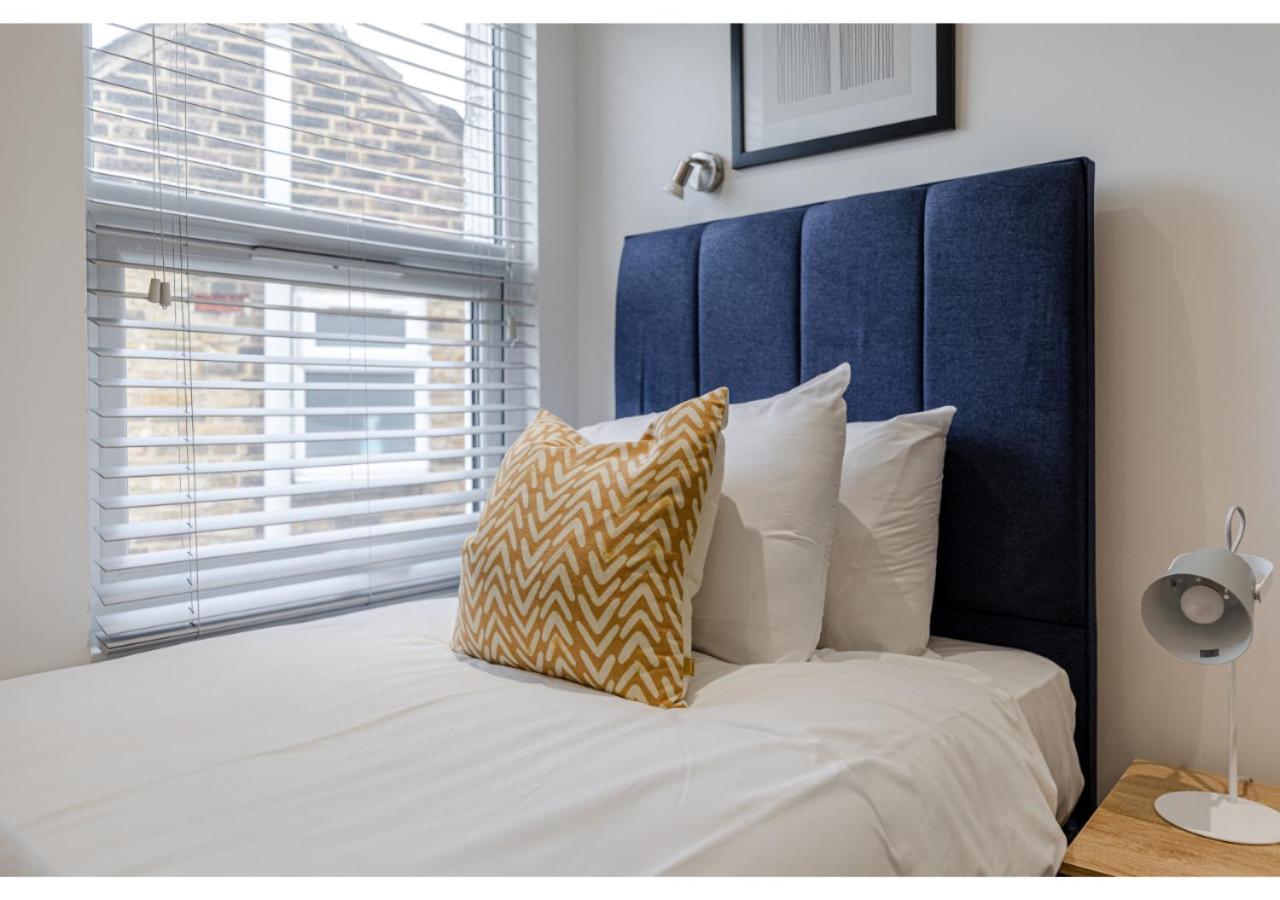 Cozy And Stylish 2 Bedroom Flat In Greater London Exterior foto